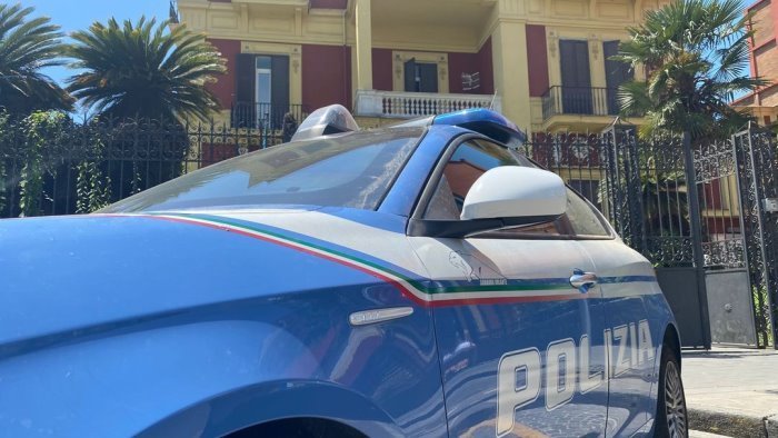 Secondigliano, tentano di rubare una vettura in sosta. Arrestati due napoletani