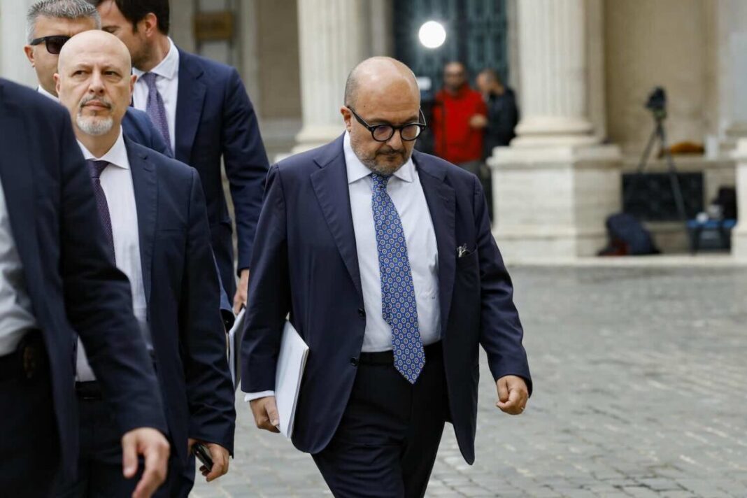 Il "ministro e la dottoressa": una storiella estiva, senza lieto fine