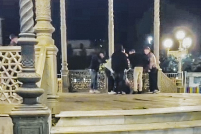 Castellammare di Stabia, giovane aggredito dal branco