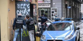 Quindicenne ucciso a colpi di pistola a Napoli, feriti altri due minorenni