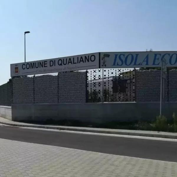 Qualiano: controlli nell’isola ecologica, sequestrata area di 10mila metri quadrati