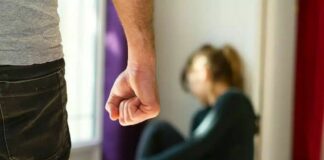Mugnano, tenta di uccidere l'ex moglie buttandola dalla finestra. Arrestato 40enne