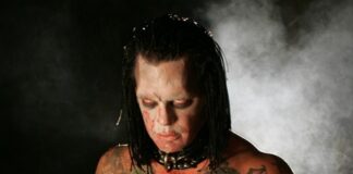 Grande wrestling a Napoli, sabato al Palapartenope il match di ritiro del leggendario Vampiro