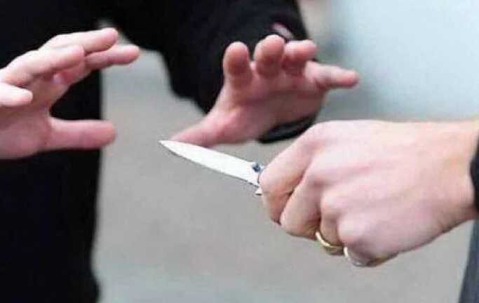 Coltellate durante una lite a Napoli, arrestato l’aggressore