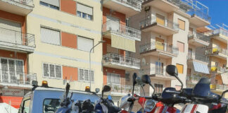 Sorrento, e-bike diventano scooter, 32 irregolari su 40 controllati. Salatissime le multe