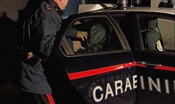 Giugliano, oltre un chilo e mezzo di droga in un appartamento disabitato. Arrestato 39enne