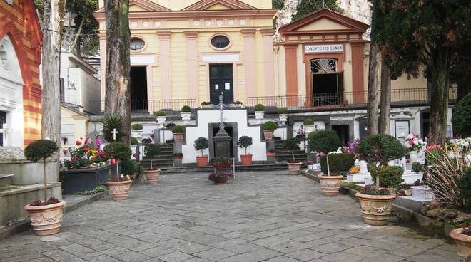 Vico Equense, commemorazione dei defunti 2024: le celebrazioni in programma Vico Equense, commemorazione dei defunti 2024: le celebrazioni in programma