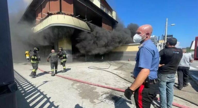 Mugnano, un timer collegato ad un innesco per incendiare casa. L’idea di una famiglia per intascare il premio assicurativo