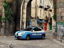 Napoli, Porta Nolana: sorpresi con la droga. Arrestati due uomini