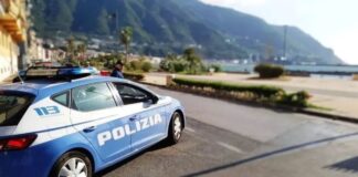 Castellammare, controlli della polizia. Identificate 64 persone