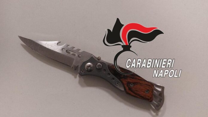 Napoli, controlli a tappetto dei a Ponticelli. Trovato 26enne in possesso di un coltello a serramanico