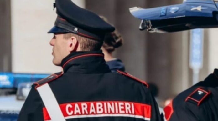 Giugliano, controlli dei Carabinieri. Denunciato minore per droga