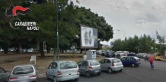 Parcheggiatori abusivi in azione a Napoli