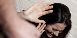 Pompei: minaccia e picchia la compagna, divieto di avvicinamento