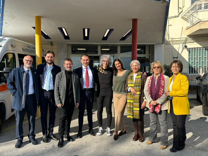 Emozioni a sorpresa al Presidio Ospedaliero Pausilipon. Il Compositore Giovanni Allevi fa visita ai piccoli degenti