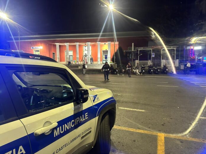 Castellammare, progetto sicurezza: oltre 100 veicoli fermati e 82 persone identificate
