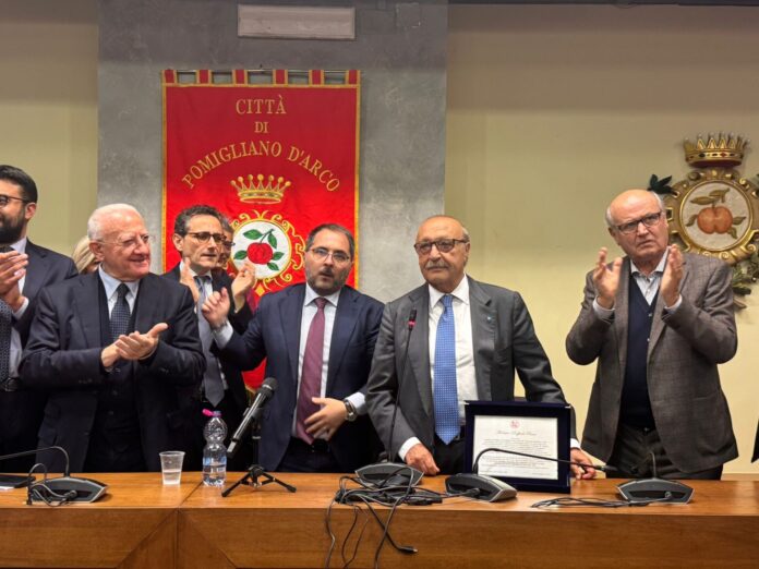Il Sindaco di Pomigliano Raffaele Russo premiato da Psi "per impegno sociale” alla presenza del governatore De Luca