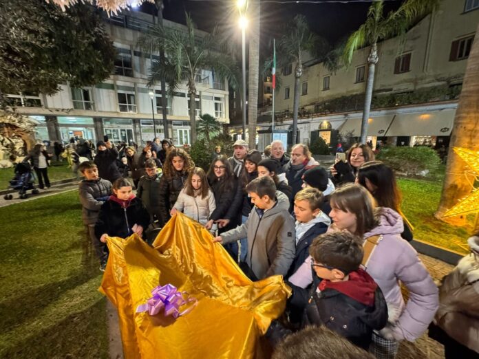Piano di Sorrento, inaugurata la Panchina Viola della Gentilezza