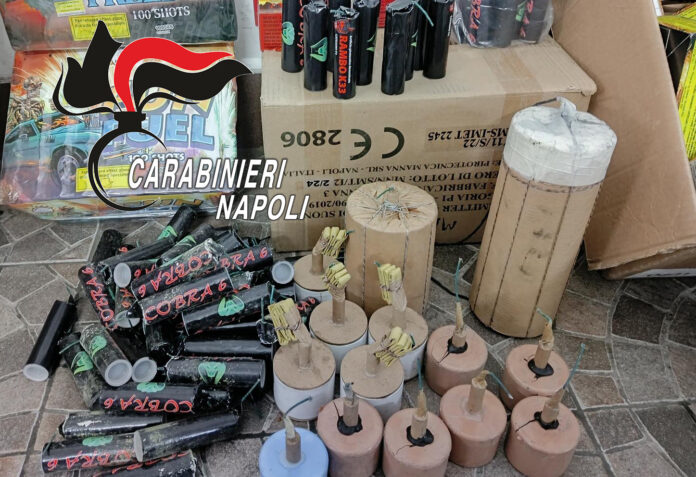 Gragnano: in garage chili di fuochi illegali. Arrestato 53enne