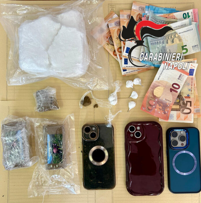 Ischia: controlli al porto. “Sono una guardia giurata”, arrestate 3 persone per droga