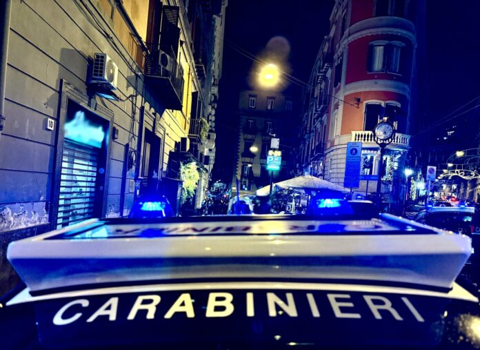 Napoli, controlli nella movida. Lavoro nero e carenze igieniche, multe salate ai locali