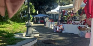 Torre del Greco, villaggio e mercatini in piena attività