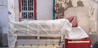 Torre del Greco: furgone con rifiuti in giro per la città, scatta il sequestro
