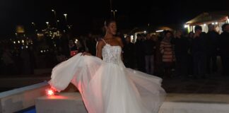 Fashion Mob Napoli: un trionfo di creatività, talento e artigianato a Piazza Municipio
