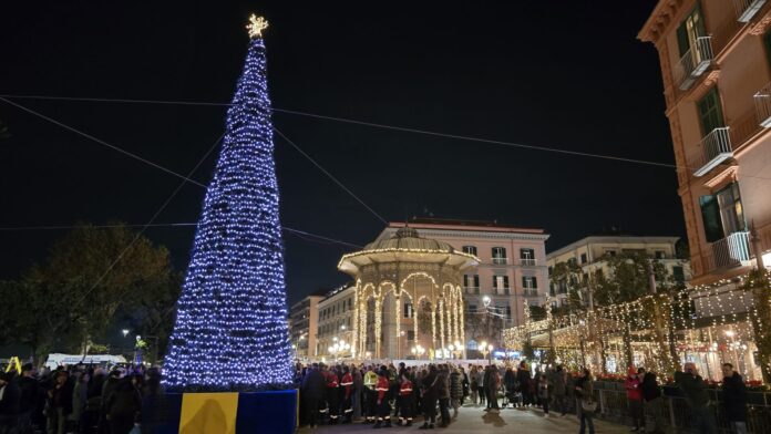 Natale a Castellammare, si illumina il weekend