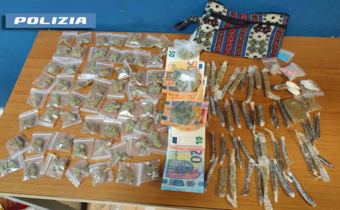 Napoli, Piazza Bellini: sorpreso con la droga. Arrestato un 26enne