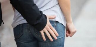 Agnano, le offre un passaggio e la palpeggia. Arrestato un 55enne