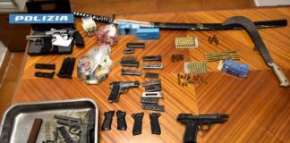Ottaviano: oltre 300 munizioni di vario calibro, una katana e una roncola. Arrestato 76enne