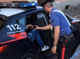 Giugliano, carabinieri arrestano pusher 26enne