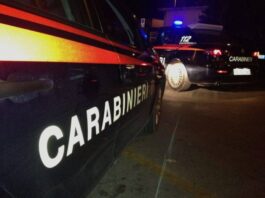 Giugliano: officina per smontare le auto rubate. Arrestati in due, è caccia al complice