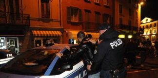 Napoli, Mercato: tenta di sfuggire al controllo e viene sorpreso con la droga. Arrestato 21enne