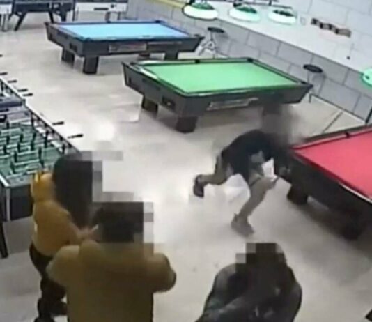 Tufino: rissa attorno ad un biliardo. Le stecche come bastoni, 7 giovani denunciati