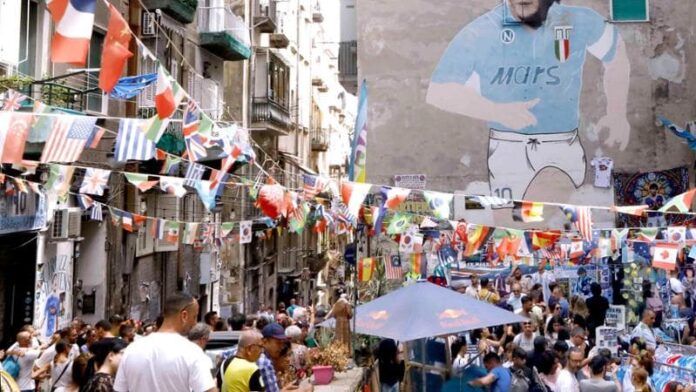turismo napoli maradona Il grande scoop del New York Times: Napoli è una città con molte contradictions! La lettera dei Neoborbonici