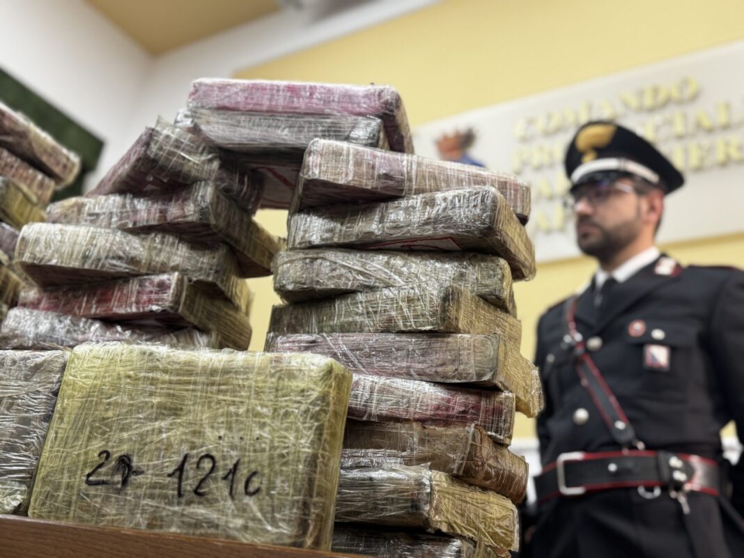 Sequestro record dei Carabinieri a Napoli. Oltre 80 chili di cocaina, un potenziale affare da 10 milioni di euro