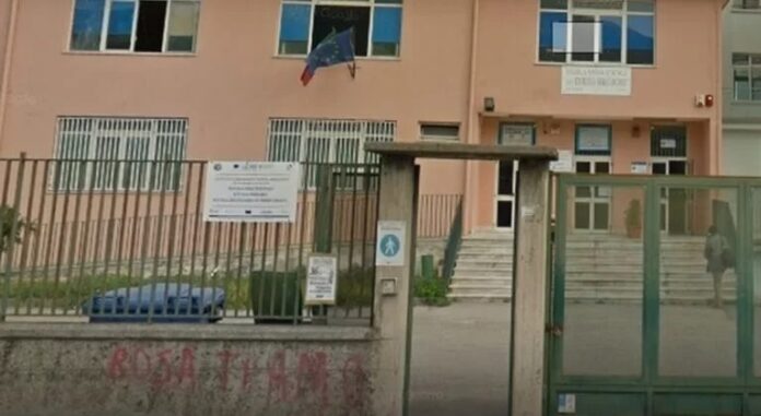 Angri, polemica sulla trasformazione dell’area scolastica in parcheggio serale
