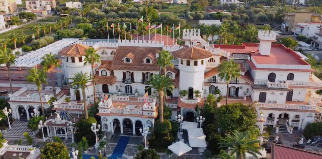 La Sonrisa resta aperta. Il Consiglio di Stato concede altra proroga Castello delle Cerimonie