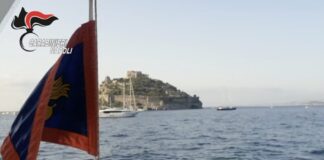 Ischia e Procida, tre minorenni denunciati per lancio di sassi dal Belvedere