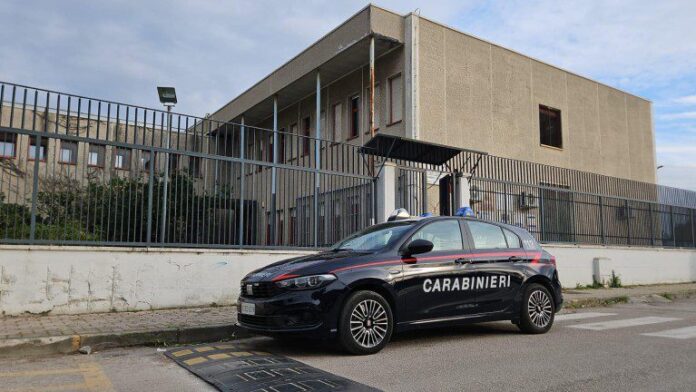 Torre del Greco, carabinieri arrestano donna per furto