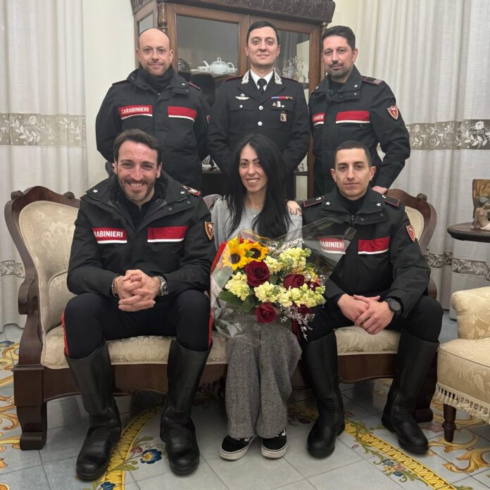 Torre Annunziata: Il cuore di una donna si ferma, massaggio cardiaco e salvataggio dei carabinieri