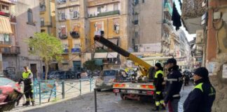 Controlli a Pozzuoli, identificate 105 persone