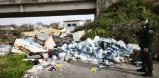 Acerra, nel cuore della terra dei fuochi le guardie LIPU rinvengono due discariche di rifiuti speciali