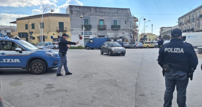 Controlli a Torre Annunziata, identificato 213 persone e controllato 108 veicoli