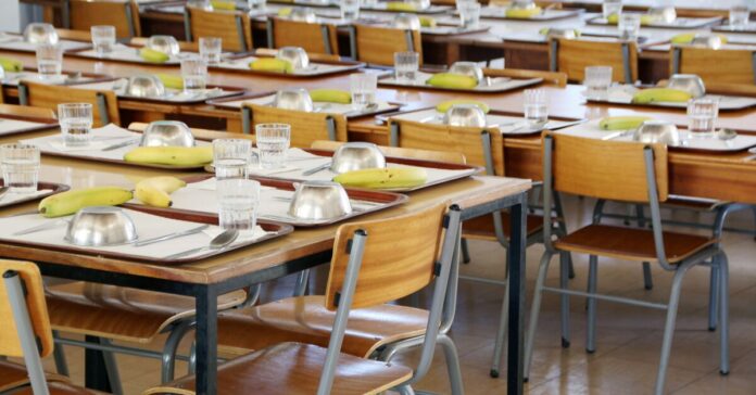 Massa Lubrense, il sindaco annuncia la ripresa del servizio mensa scolastica