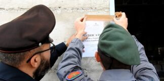 Somma Vesuviana, cittadini denunciano odori insopportabili: azienda sequestrata per inquinamento