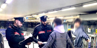 Napoli, Chiaia e Vomero: controlli con i metal detector. Super alcolici e non solo nel mirino