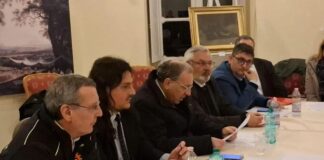 Il sindaco di Napoli, Gaetano Manfredi, ha chiuso le scuole della X Municipalità Bagnoli-Fuorigrotta. Stessa decisione a Pozzuoli, dove sindaco Gigi Manzoni ha sospeso le attività didattiche per tutte le scuole. Alunni in classe invece a Bacoli, Quarto e Monte di Procida